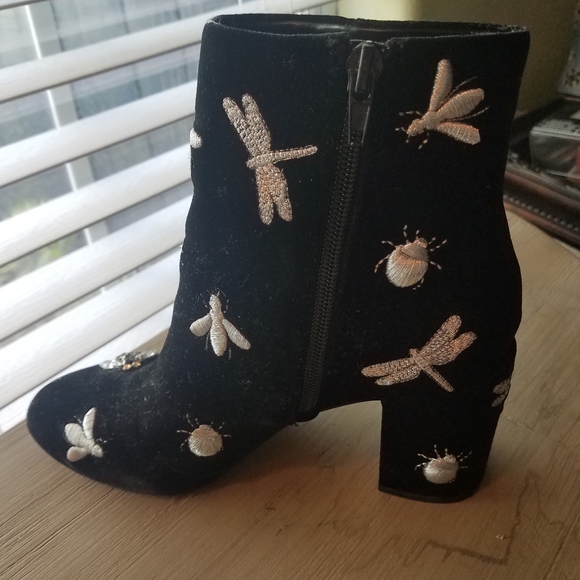 Boots - Picture 5 of 7